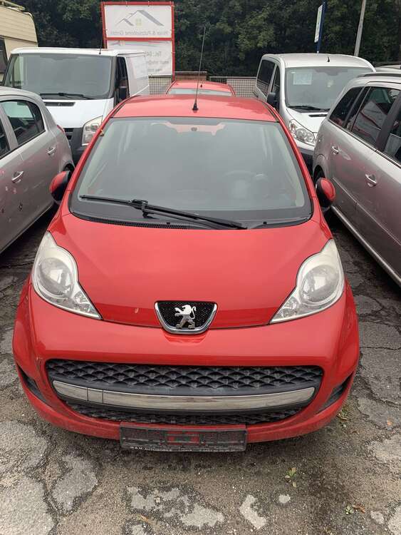Peugeot 107 215.000 km 2.199 € Lübeck 23554