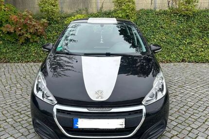 Peugeot 208 95.000 km 3.950 &euro; Lübeck 23554
