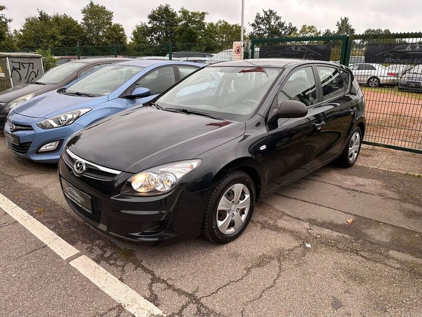 i30