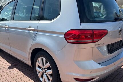 VW Touran 166.000 km 9.600 &euro; Lübeck 23560