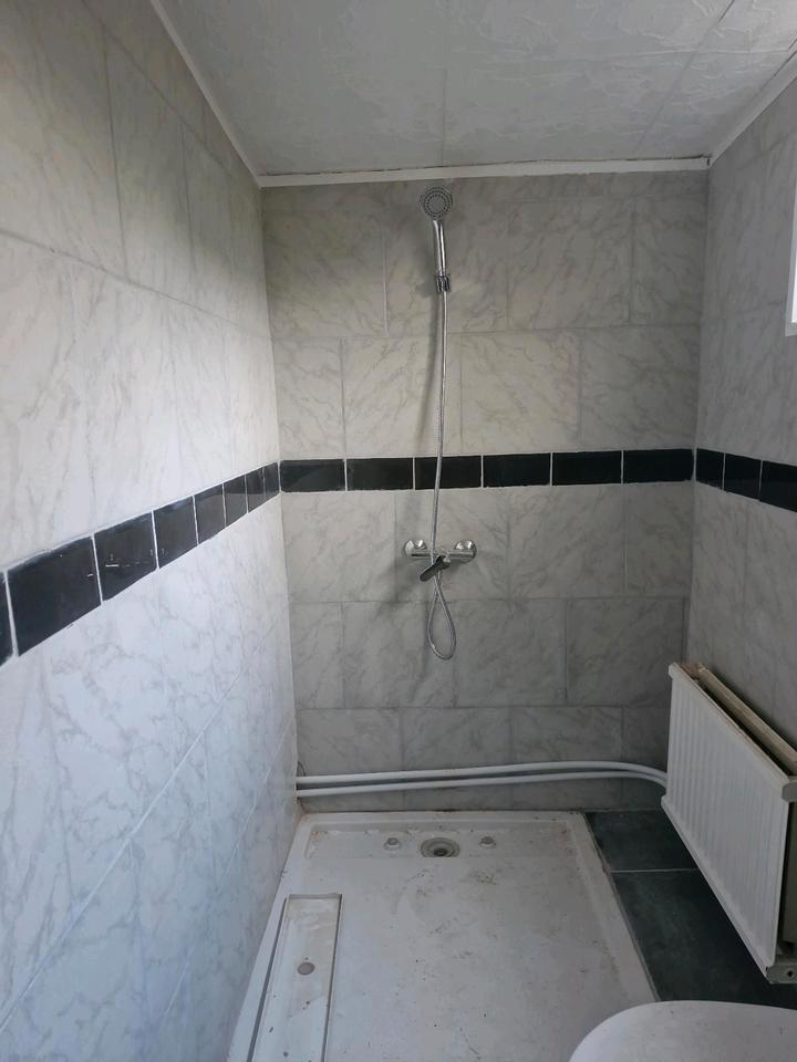 vermiete zwei Zimmer Haus zimmer