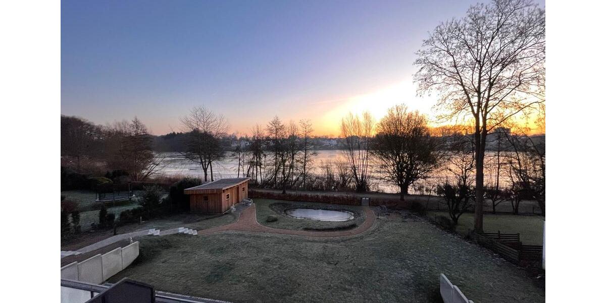 Dachgeschoßwohnung Reinfeld (Holstein) - 2.5 Zimmer, 88 m&sup2;, 1.740&euro; | Angebot:24826383