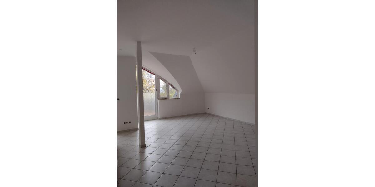 Dachgeschoßwohnung Bad Segeberg - 2 Zimmer, 77 m&sup2;, 750&euro; | Angebot:26144215