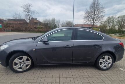 Opel Insignia 151.000 km 4.900 &euro; Krummesse 23628