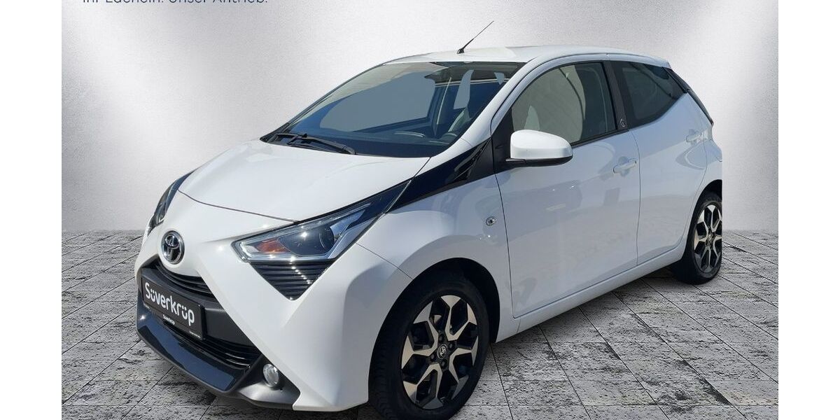 Toyota Aygo (X) 22.150 km 15.490 &euro; Bad Oldesloe 23843