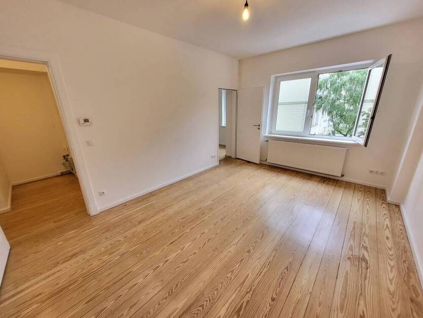 Erstbezug nach Sanierung! 2,5-Zi.-Wohnung in Lübeck-St. Lorenz-Nord (Nähe Lohmühle), Marquardstraße