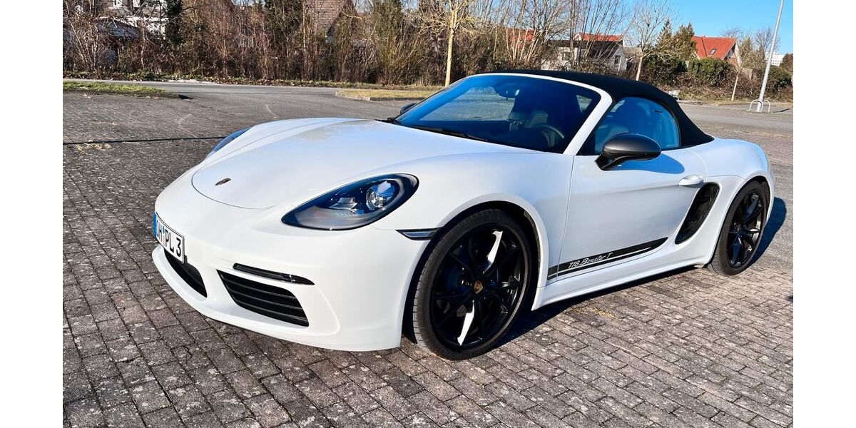 Porsche Boxster 9.000 km 62.950 &euro; Lübeck 23560
