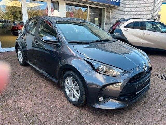 Toyota Yaris 24.567 km 22.980 &euro; Moelln 23879