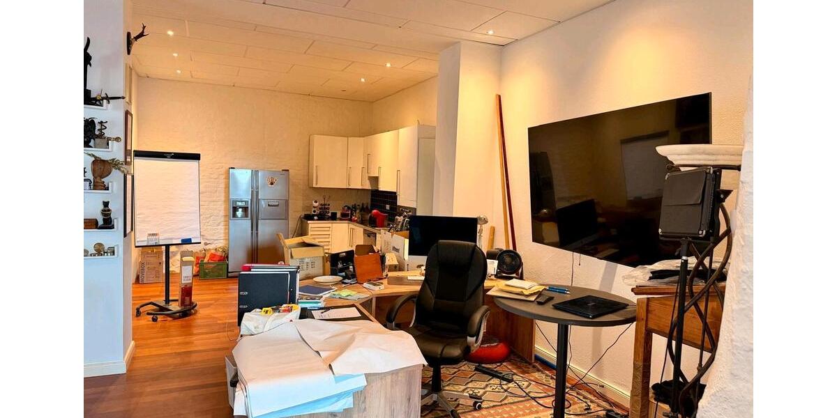 Loft - Studio - Atelier Lübeck Sankt Jürgen - 3 Zimmer, 217 m&sup2;, 2.150&euro; | Angebot:26611997