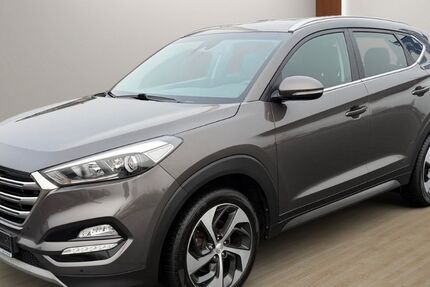 Hyundai TUCSON 92.000 km 17.490 &euro; Stockelsdorf 23617