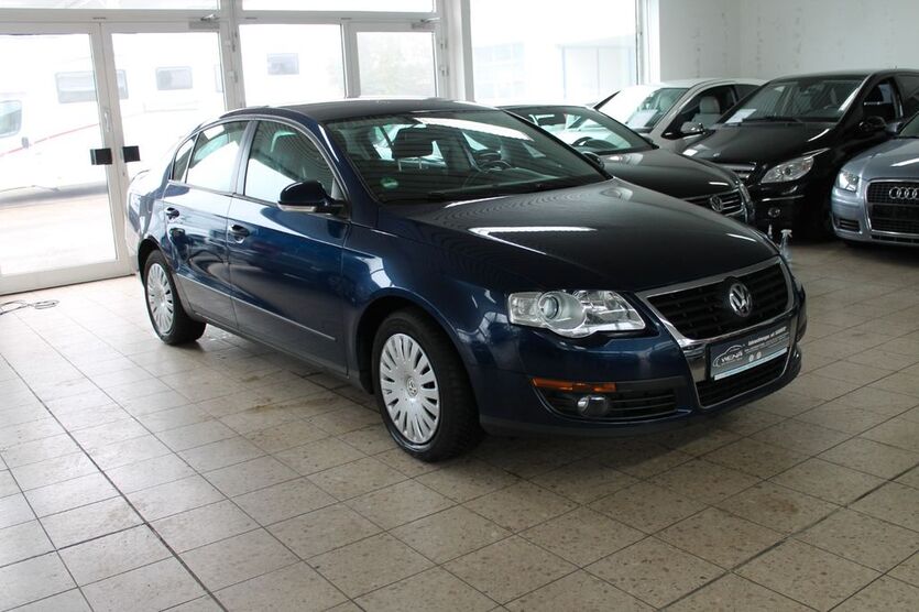 VW Passat 82.284 km 7.490 € Bad Oldesloe 23843