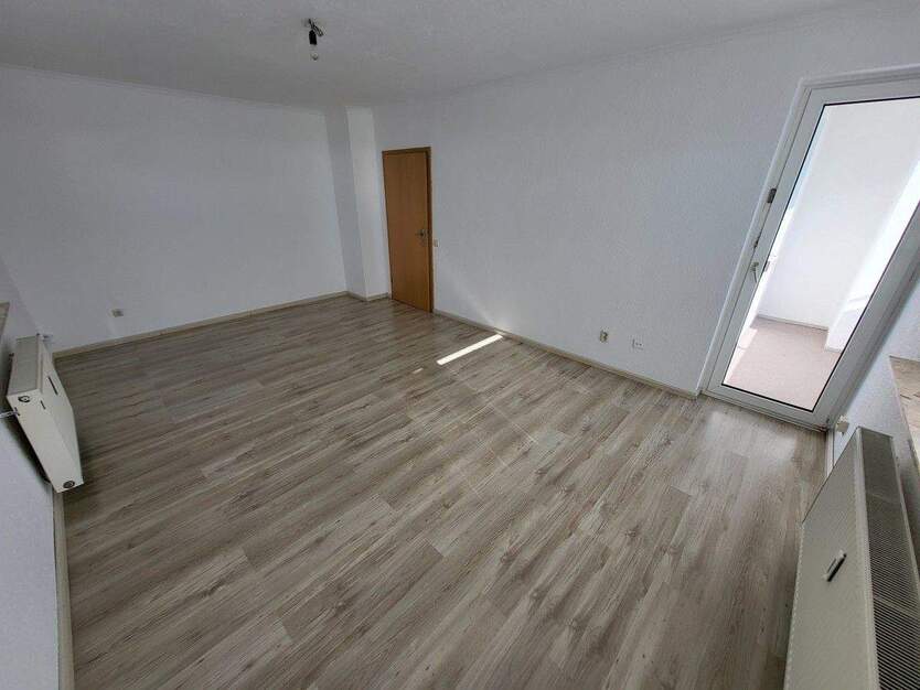 Gepflegte 2 Zimmer-Wohnung mit Loggia und PKW-Stellplatz in 23560 Lübeck, Moislinger Mühlenweg 2 zimmer