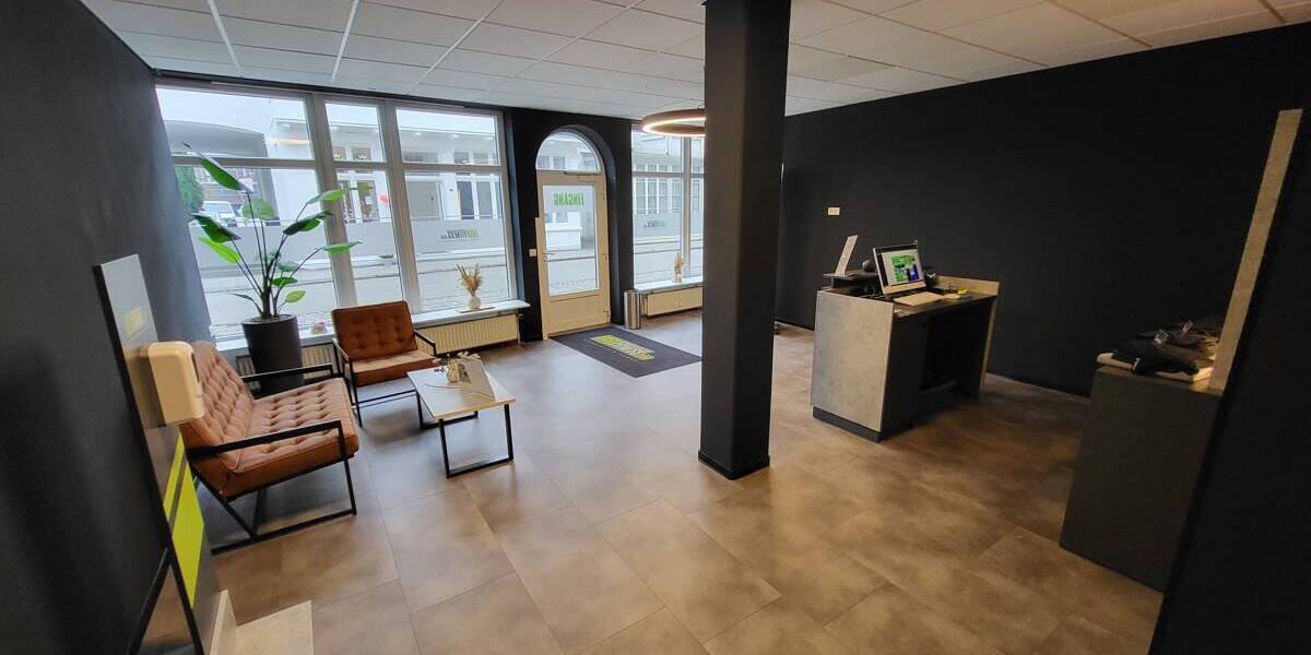 Freies LadengeschäftPraxis (ca. 212 m²) mit PKW-Stellplätzen im Zentrum von Travemünde 5 zimmer