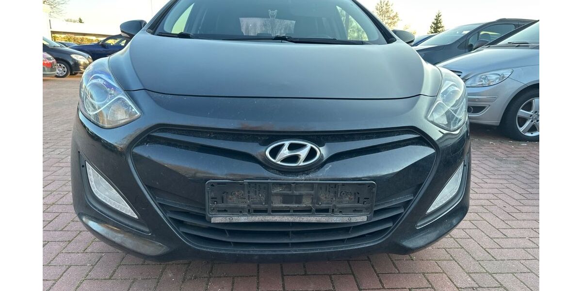 Hyundai i30 220.000 km 3.700 &euro; Lübeck 23560