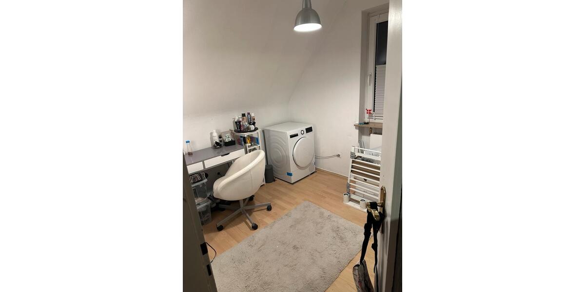 Dachgeschoßwohnung Reinfeld (Holstein) - 4 Zimmer, 100 m&sup2;, 1.000&euro; | Angebot:25269352