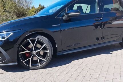 VW Golf 64.100 km 27.950 &euro; Reinfeld 23858