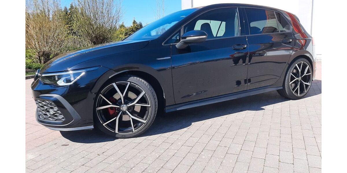 VW Golf 64.100 km 27.950 &euro; Reinfeld 23858
