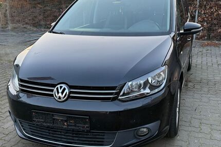 VW Touran 276.776 km 5.390 &euro; Lübeck 23556