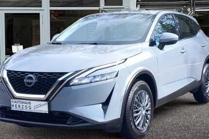 Nissan Qashqai 18.018 km 17.890 &euro; Neustadt i. Holstein 23730