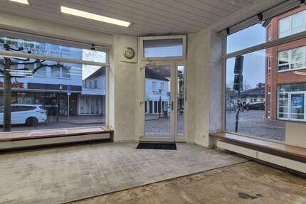 Einzelhandel in Bad Schwartau 1.600 € 85 m² zimmer