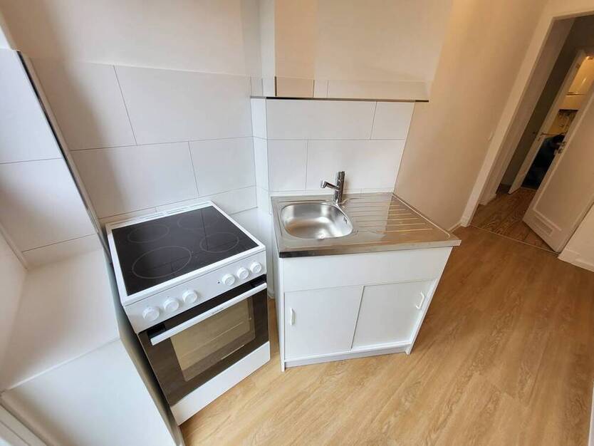 Erstbezug nach Sanierung! 2,5-Zi.-Wohnung in Lübeck-St. Lorenz-Nord (Nähe Lohmühle), Marquardstraße