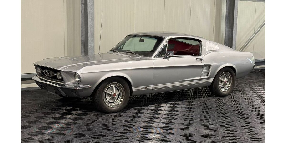 Ford Mustang 141.000 km 82.500 &euro; Ratekau 23626