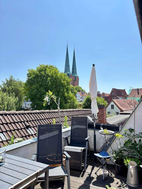 Modernisiertes Altstadthaus an der Obertrave mit Dachterrasse und Blick auf den Lübecker Dom 7 zimmer