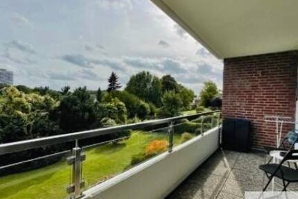 Stilvoll leben mit Meerblick - 1,5-ETW mit Südbalkon und TG-Stellplatz in Toplage von Travemünde