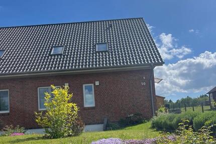 Haus Breitenfelde - 4 Zimmer, 110 m&sup2;, 1.400&euro; | Angebot:26550256