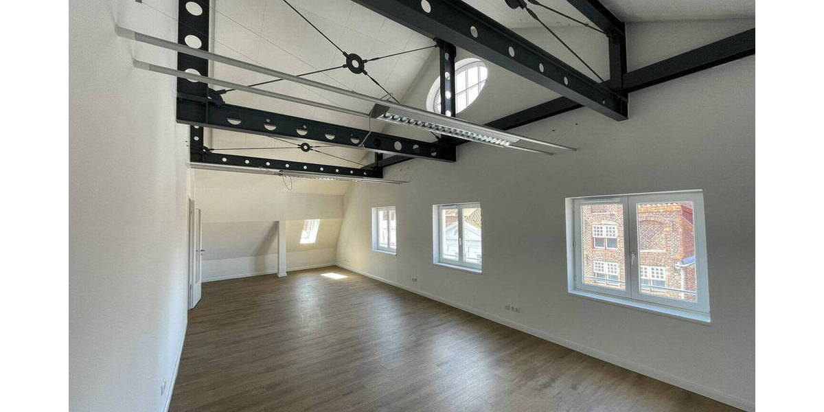 Gewerbeobjekt Lübeck Innenstadt - 2.490&euro; | Angebot:26820822