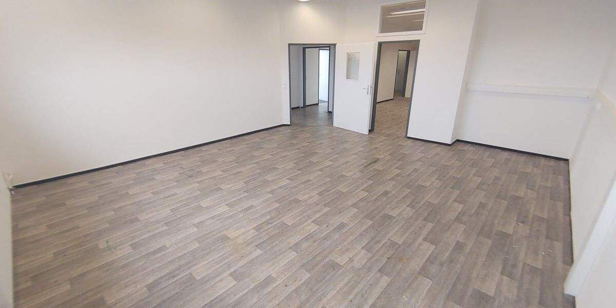 Gewerbeobjekt Lübeck / Genin St. Jürgen - 5 Zimmer, 160 m&sup2;, 850&euro; | Angebot:23952814