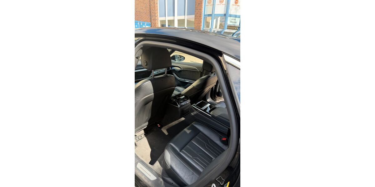 Audi A8 105.600 km 45.700 &euro; Lübeck 23556