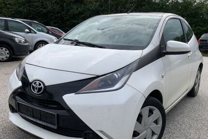 Toyota Aygo (X) 100.000 km 3.900 &euro; Stockelsdorf (Lübeck) 23617