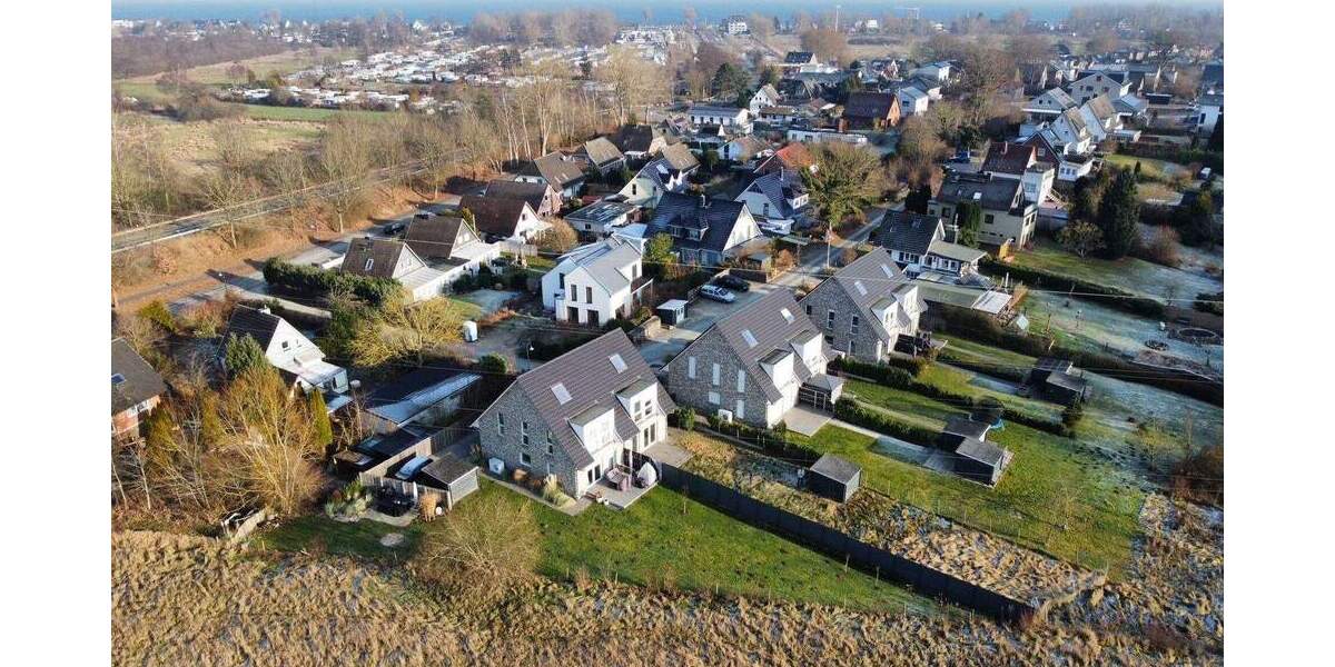 Doppelhaushälfte Scharbeutz - 4 Zimmer, 113 m&sup2;, 1.900&euro; | Angebot:25779599