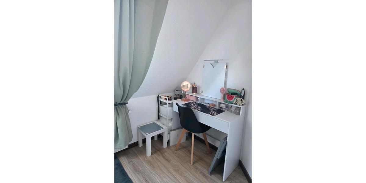 Dachgeschoßwohnung Lübeck Kücknitz - 2 Zimmer, 54 m&sup2;, 500&euro; | Angebot:26355483