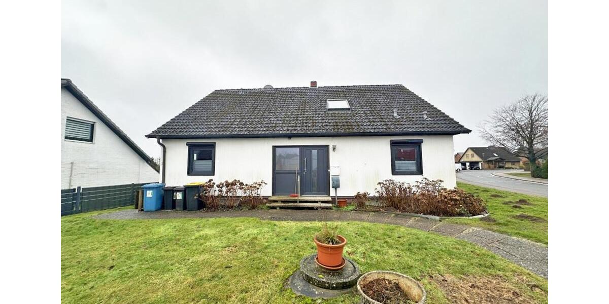 Einfamilienhaus Lasbek - 6 Zimmer, 190 m&sup2;, 330.000&euro; | Angebot:25355036