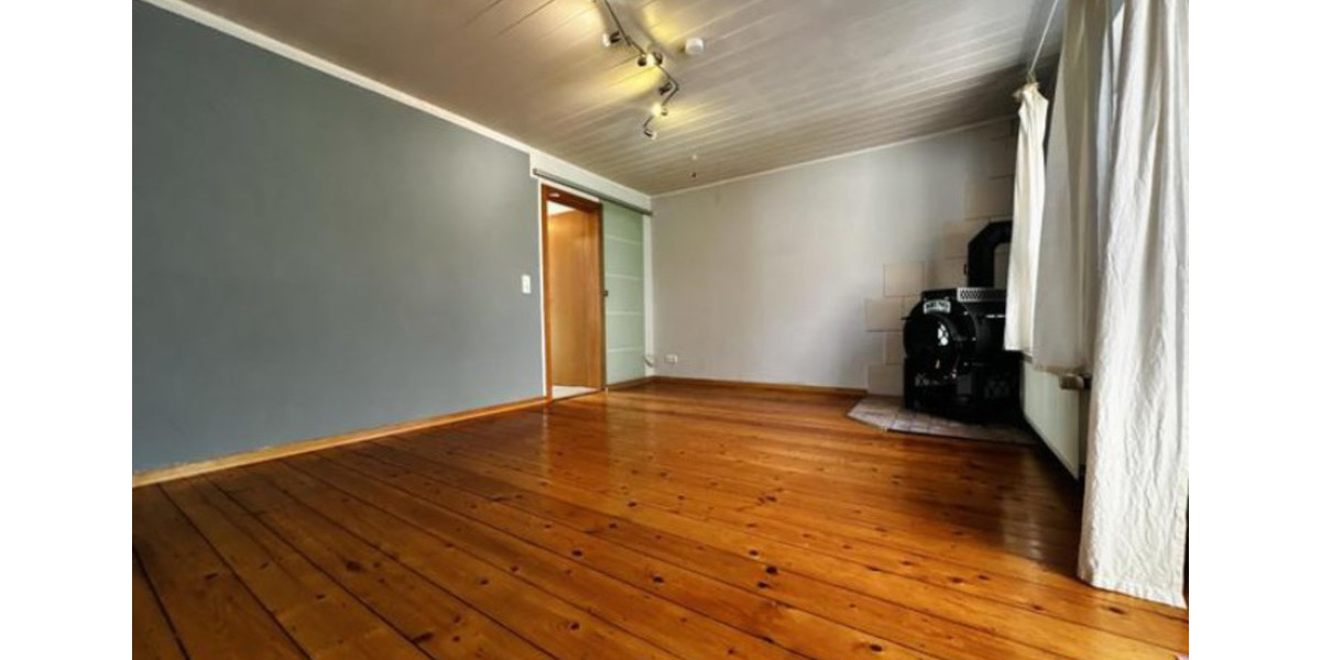 RMH auf Eigenland in Lübeck-Kücknitz, 6 km zur Ostsee 3.5 zimmer