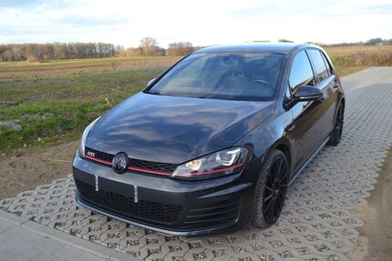 VW Golf 142.547 km 14.400 &euro; Wakendorf I 23845