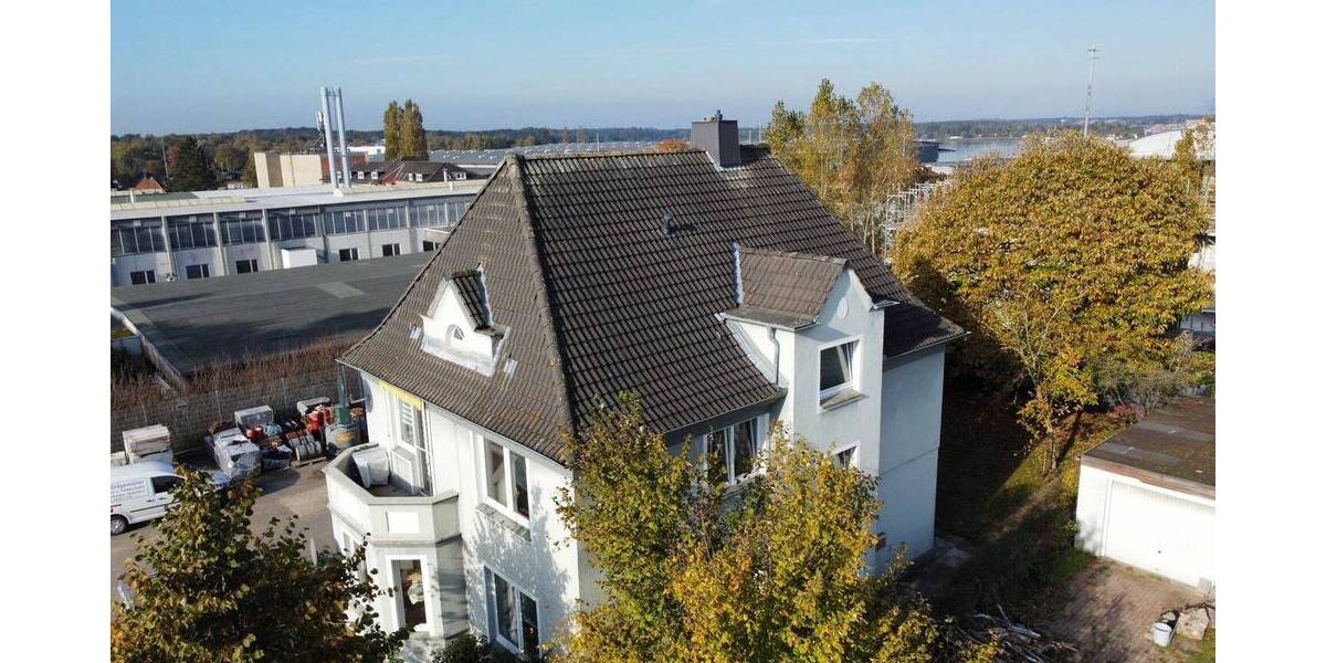 Mehrfamilienhaus, Wohnhaus Lübeck / Schlutup Schlutup - 8 Zimmer, 206 m&sup2;, 419.000&euro; | Angebot:25999218