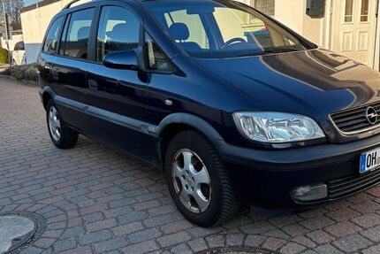 Opel Zafira 234.000 km 1.550 &euro; Sereetz 23611