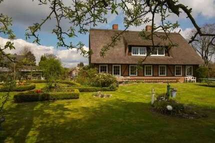 Haus Timmendorfer Strand - 12 Zimmer, 210 m&sup2;, 650.000&euro; | Angebot:25972977