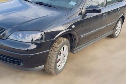 Opel Astra 186.300 km 2.100 € Lübeck 23539