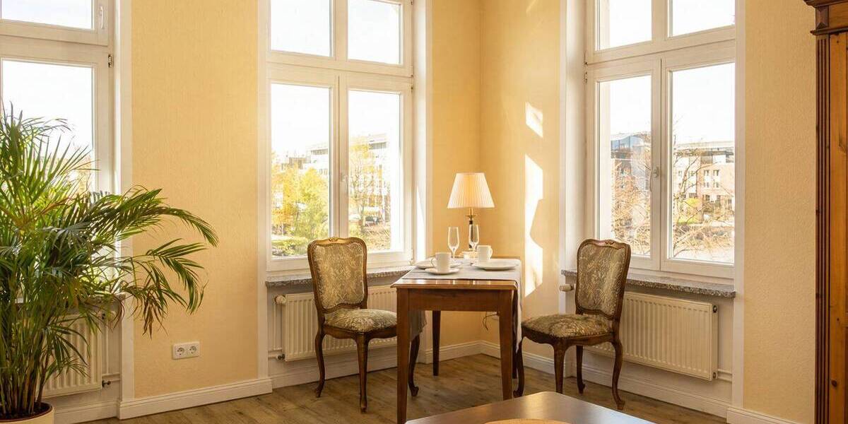 Etagenwohnung Lübeck Innenstadt - 6 Zimmer, 175 m&sup2;, 4.500&euro; | Angebot:26401158