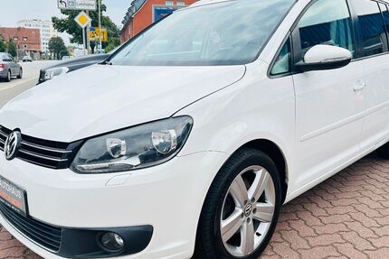 VW Touran 255.000 km 4.990 &euro; Lübeck 23556