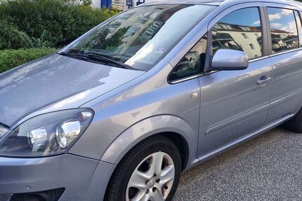 Opel Zafira 174.862 km 2.500 &euro; Lübeck 23558