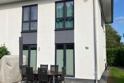 DHH zur Miete in 23617