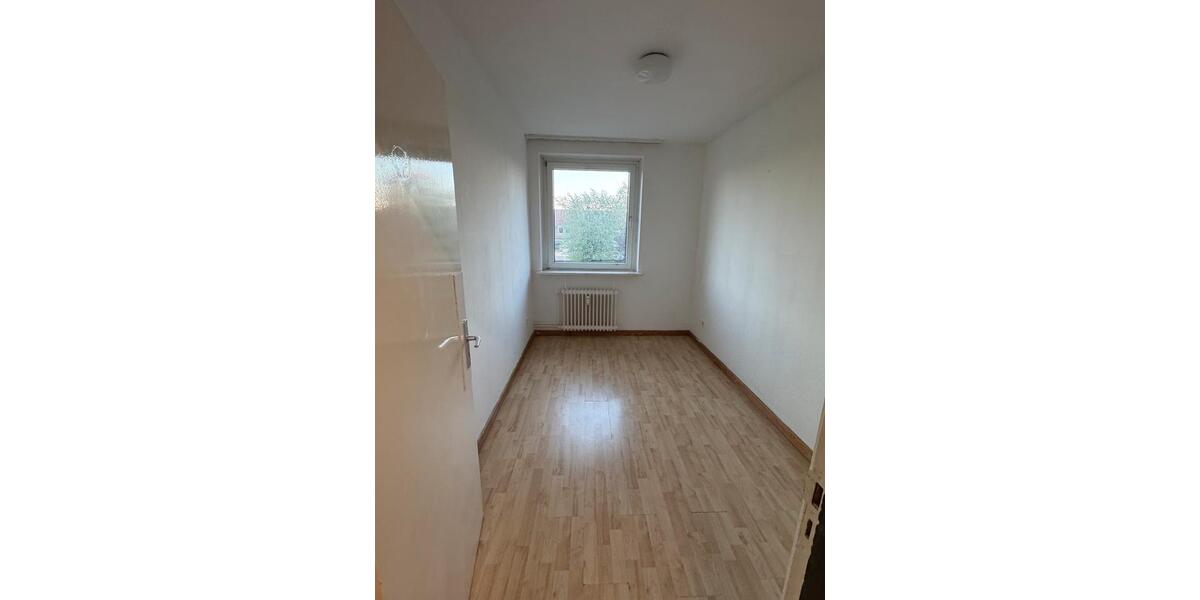 Etagenwohnung Bad Oldesloe - 4 Zimmer, 90 m&sup2;, 1.300&euro; | Angebot:26624197