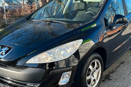 Peugeot 308 119.000 km 3.900 &euro; Pölitz 23847