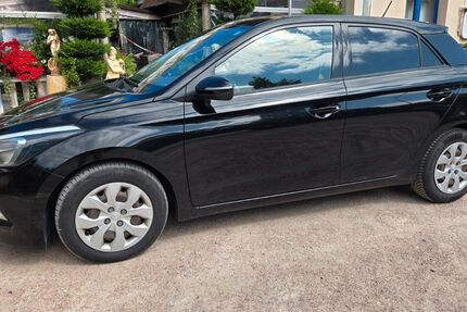 Hyundai i20 210.000 km 5.700 &euro; Lübeck 23568