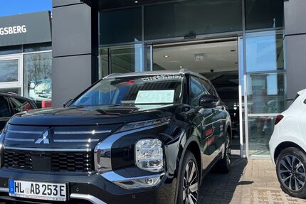 Mitsubishi Outlander 3.000 km 54.990 € Lübeck 23554